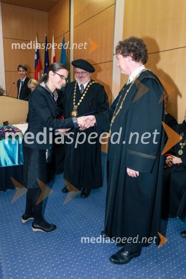  dr. Aleksandra  Petrovič, Fakulteta za kemijo in kemijsko tehnologijo Univerze v Mariboru; prof. dr. Igor Tičar, rektor, Univerza v Mariboru; prof. dr. Zdravko Kravanja, Fakulteta za kemijo in kemijsko tehnologijo, Univerza v MariboruPromocija doktorjev znanosti UM, marec 2016