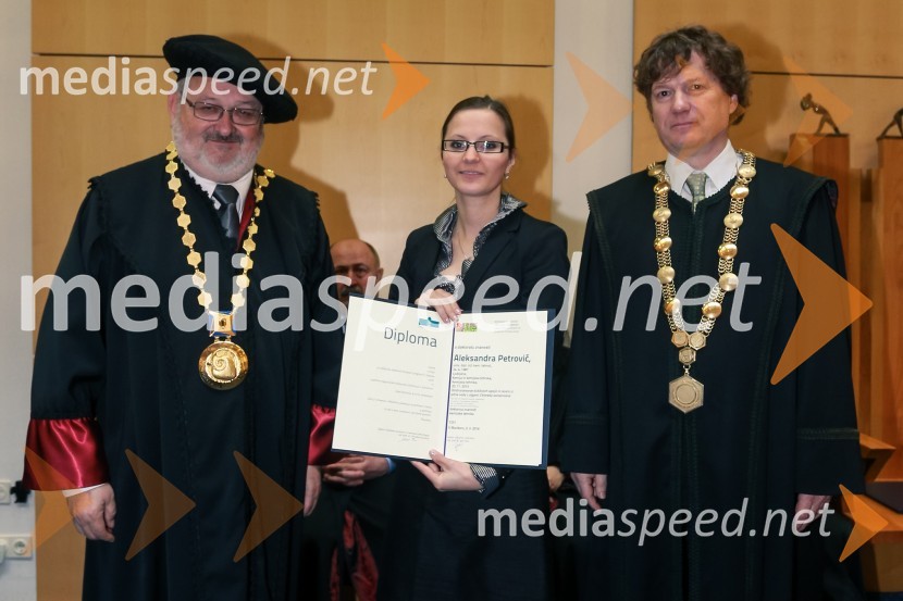 prof. dr. Igor Tičar, rektor, Univerza v Mariboru;  dr. Aleksandra  Petrovič, Fakulteta za kemijo in kemijsko tehnologijo Univerze v Mariboru; prof. dr. Zdravko Kravanja, Fakulteta za kemijo in kemijsko tehnologijo, Univerza v MariboruPromocija doktorjev znanosti UM, marec 2016