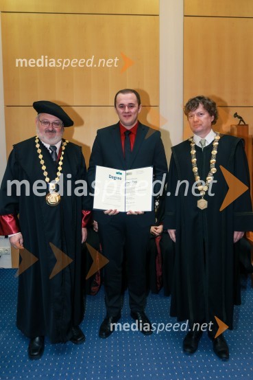 prof. dr. Igor Tičar, rektor, Univerza v Mariboru;  dr. Peter  Trop, Fakulteta za kemijo in kemijsko tehnologijo, Univerza v Mariboru; prof. dr. Zdravko Kravanja, Fakulteta za kemijo in kemijsko tehnologijo, Univerza v MariboruPromocija doktorjev znanosti UM, marec 2016