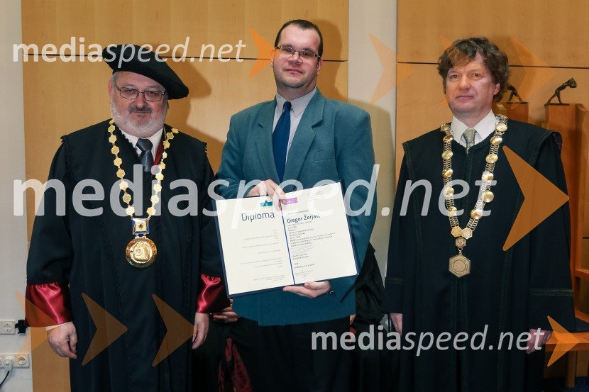 prof. dr. Igor Tičar, rektor, Univerza v Mariboru;  dr. Gregor Žerjav, Fakulteta za kemijo in kemijsko tehnologijo, Univerza v Mariboru; prof. dr. Zdravko Kravanja, Fakulteta za kemijo in kemijsko tehnologijo, Univerza v MariboruPromocija doktorjev znanosti UM, marec 2016