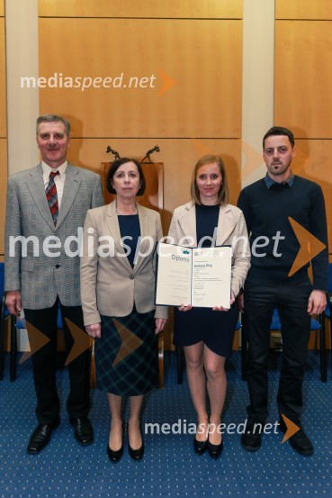 dr. Barbara Pirš, Fakulteta za kemijo in kemijsko tehnologijo, Univerza v MariboruPromocija doktorjev znanosti UM, marec 2016