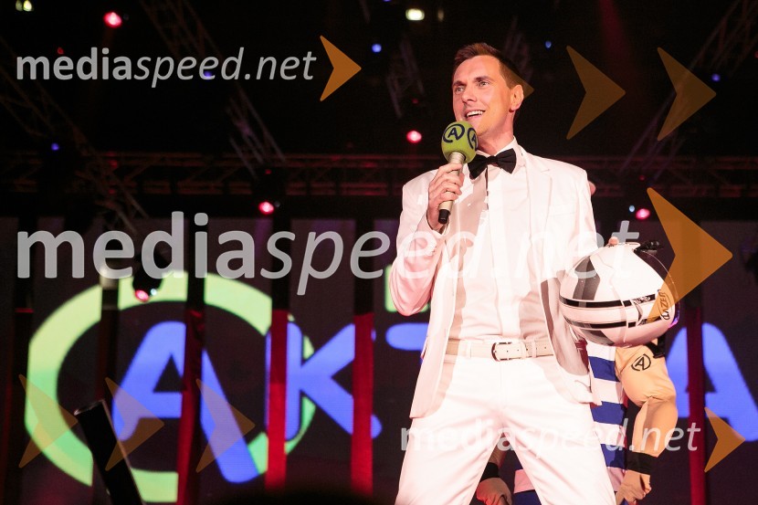  Evgen Ban, voditeljAktualov dan žena 2016