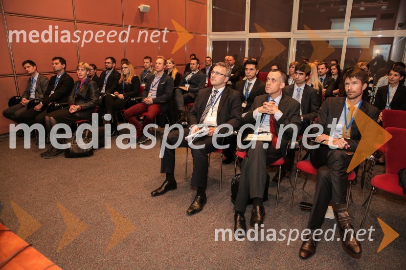 mag. Hrvoje Krstulović, predsednik uprave ZB Invest;  Olivier P. Mueller, CFA, CAIA, FRM, direktor na Credit Suisse;  Blaž Hribar, CFA, član uprave Pokojninske družbe ACFA Institute Research Challenge 2016, lokalni finale