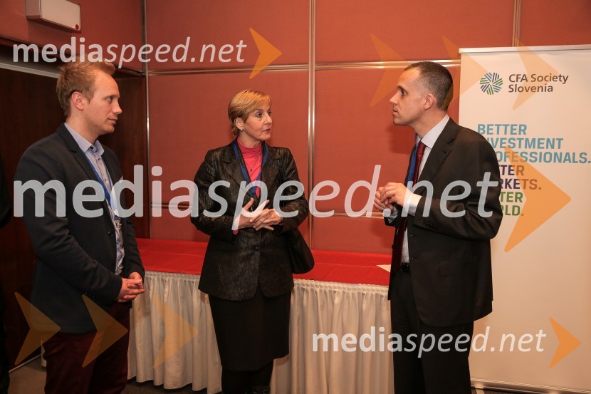  Dejan Goljuf, CFA, član upravnega odbora društva CFA Society Slovenia, vodja investicij na Banki Slovenije; mag. Irena  Vodopivec Jean, viceguvernerka, Banka Slovenije;  Olivier P. Mueller, CFA, CAIA, FRM, direktor na Credit SuisseCFA Institute Research Challenge 2016, lokalni finale