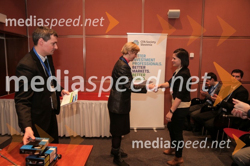  Bojan Ivanc, CFA, CAIA, vodja analitske skupine SKEP GZS; mag. Irena  Vodopivec Jean, viceguvernerka, Banka Slovenije;  Sara DimovskaCFA Institute Research Challenge 2016, lokalni finale