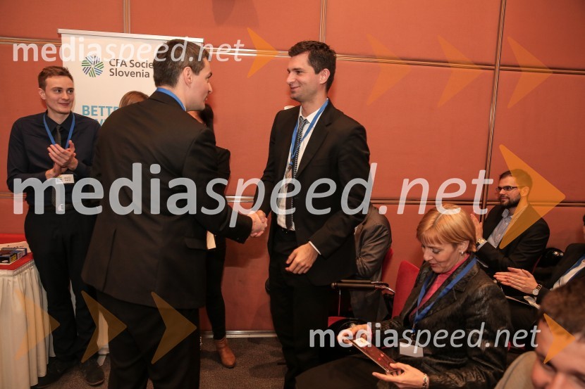  Bojan Ivanc, CFA, CAIA, vodja analitske skupine SKEP GZS;  Siniša Latinović, PodravkaCFA Institute Research Challenge 2016, lokalni finale