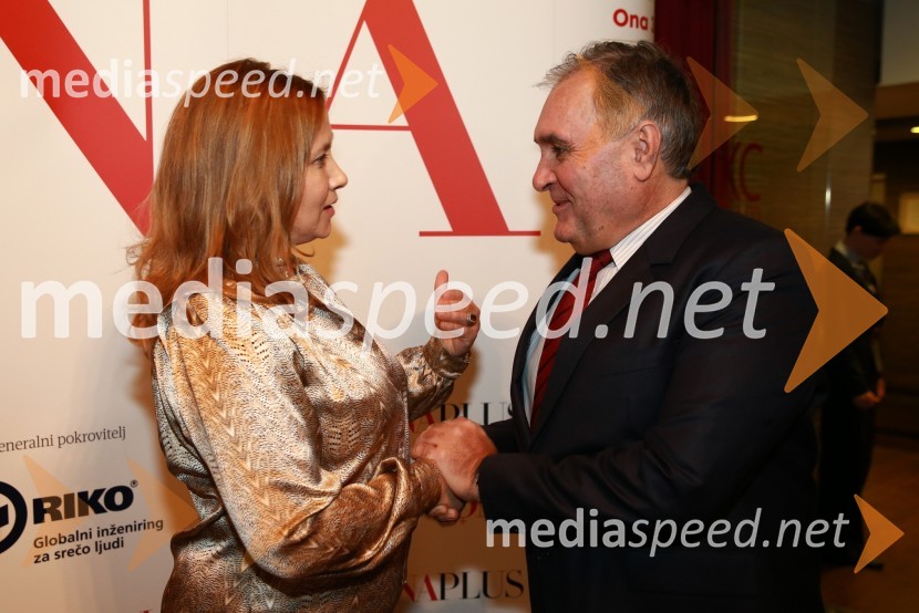 mag. Irma Gubanec, predsednica uprave Delo d.d.;  Bojan Budja, odgovorni urednik dnevnika Slovenske novice Ona 365 za leto 2015 je Maja Plaz