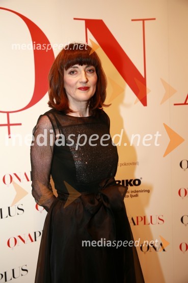  Sabina Obolnar, urednica revij Ona ter OnaplusOna 365 za leto 2015 je Maja Plaz