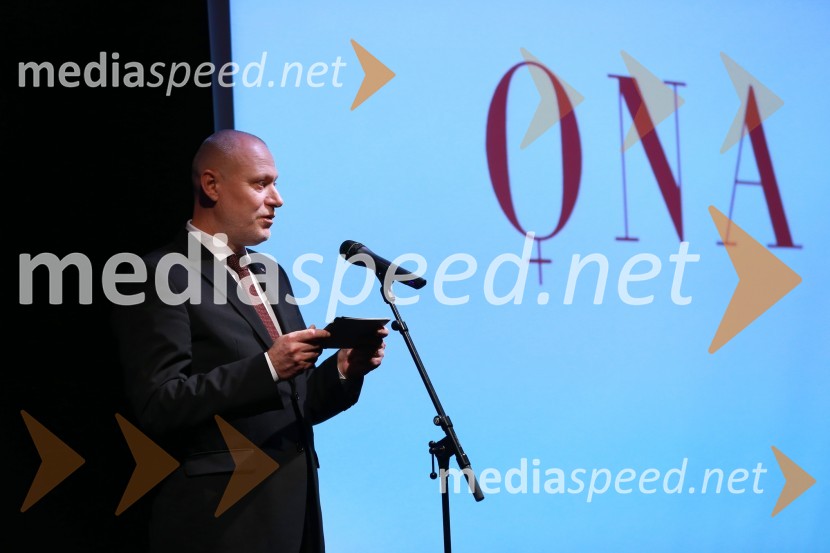 dr. Milan Brglez, predsednik Državnega zbora Republike SlovenijeOna 365 za leto 2015 je Maja Plaz