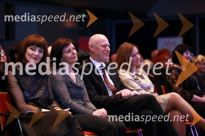  Sabina Obolnar, urednica revij Ona ter Onaplus;  Mateja Gantar; dr. Milan Brglez, predsednik Državnega zbora Republike Slovenije; mag. Irma Gubanec, predsednica uprave Delo d.d.Ona 365 za leto 2015 je Maja Plaz