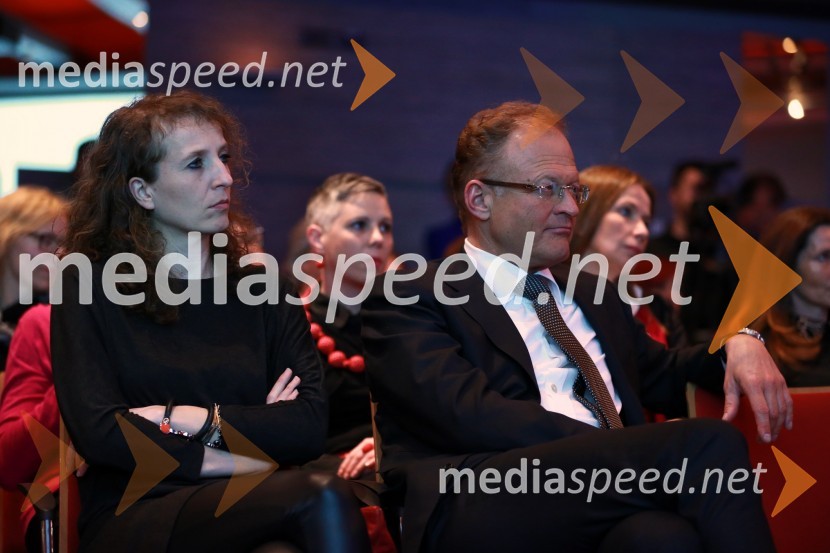  Polona Lovšin, Riko d.o.o.;  Janez  Škrabec, direktor Riko d.o.o., predsednik Slovensko-ruskega poslovnega sveta, predsednik Lions kluba Ljubljana IliriaOna 365 za leto 2015 je Maja Plaz
