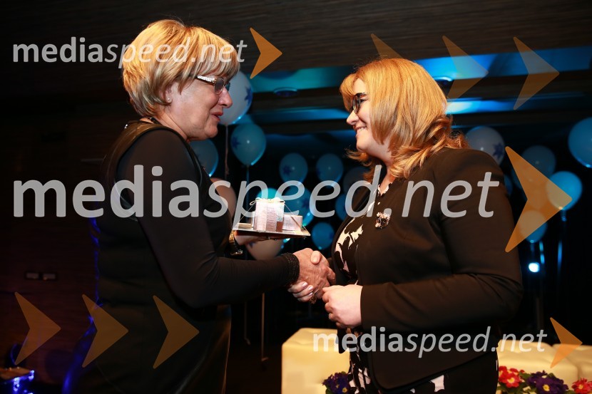  Danica Zorin Mijošek, direktorica in ustanoviteljica podjetja Kozmetika Afrodita;  Maja Plaz, predsednica društva SOS-telefonOna 365 za leto 2015 je Maja Plaz