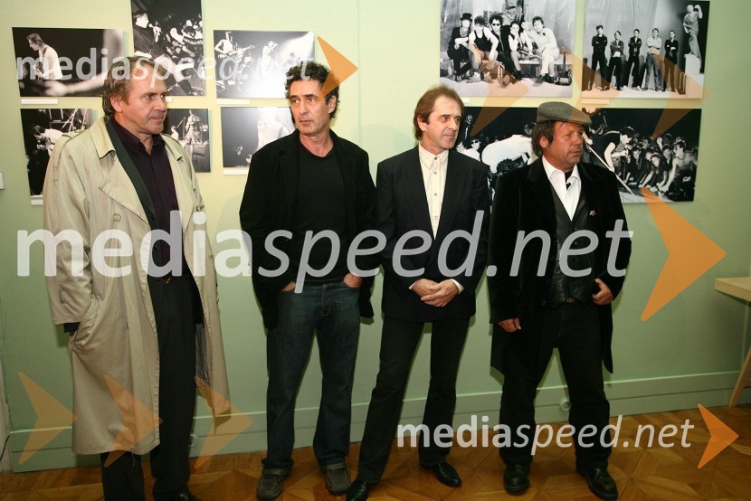 Borut Kramberger, Gregor Tomc, Bogo Pretnar in Peter Lovšin, nekdanji člani skupine PankrtiOdprtje fotografske razstave ob 30-letnici skupine Pankrti