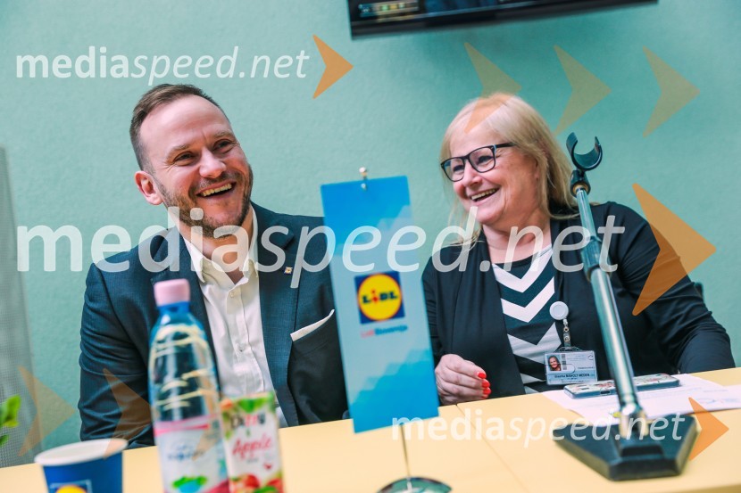  Gregor Kosi, generalni direktor Lidl Slovenija;  Biserka Marolt Meden, poslovna direktorica, Pediatrična klinika LjubljanaDonacija genetskega analizatorja Pediatrični kliniki v Ljubljani