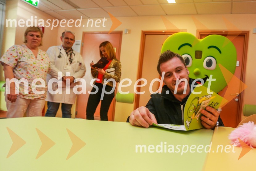  Denis Avdić, voditeljDonacija genetskega analizatorja Pediatrični kliniki v Ljubljani