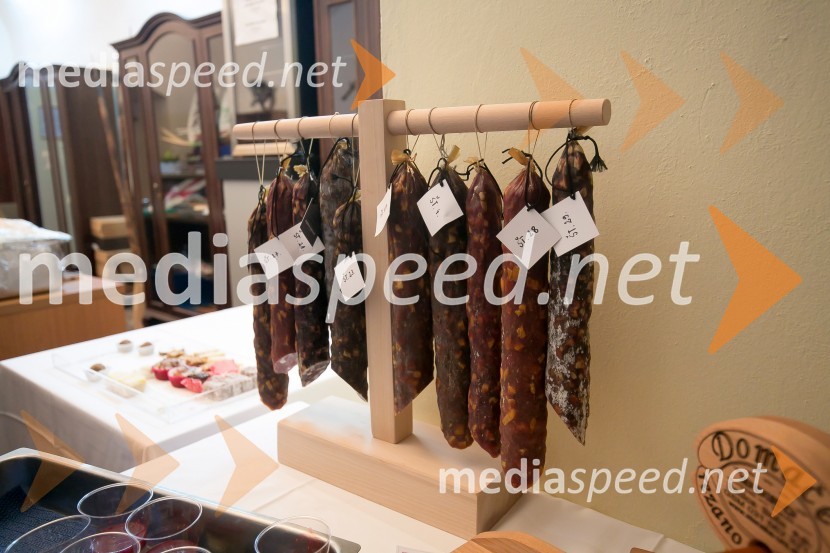 1. ženska salamiada v Sevnici na dan mučenikov razvajala dame