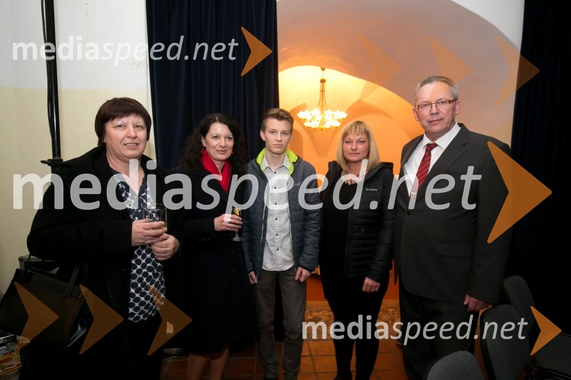  ... ;  ... ;  ... ;  ... ;  Marjan Kurnik, direktor, Kopitarna Sevnica1. ženska salamiada v Sevnici na dan mučenikov razvajala dame