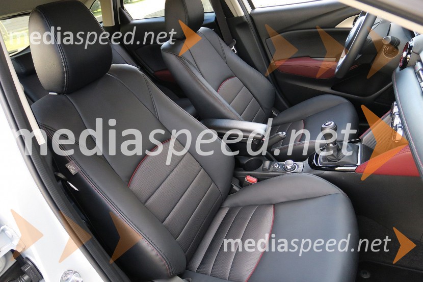 Mazda CX-3 G150 AWD Revolution, pohvale vredni sedežiMazda CX-3 G150 AWD Revolution, mediaspeed test
