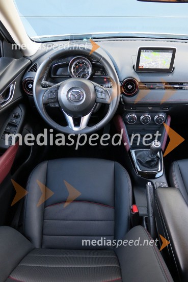 Mazda CX-3 G150 AWD Revolution, voznikovo delovno okoljeMazda CX-3 G150 AWD Revolution, mediaspeed test