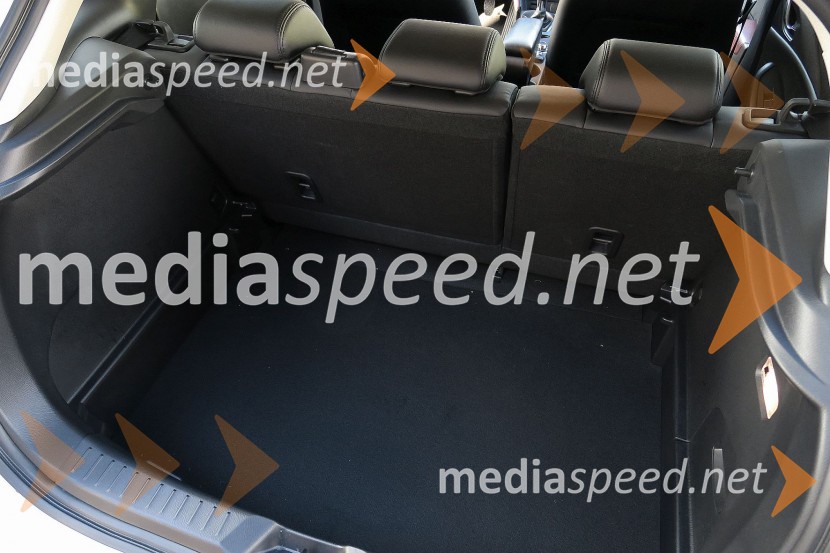 Mazda CX-3 G150 AWD Revolution, spodobnih 350 litrovMazda CX-3 G150 AWD Revolution, mediaspeed test