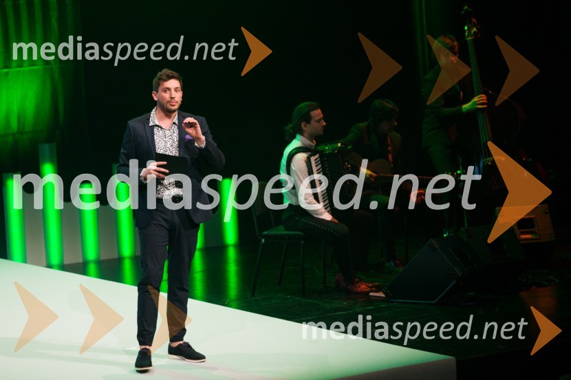  Tin Vodopivec, stand up komik48. podelitev nagrad Gospodarske zbornice Slovenije