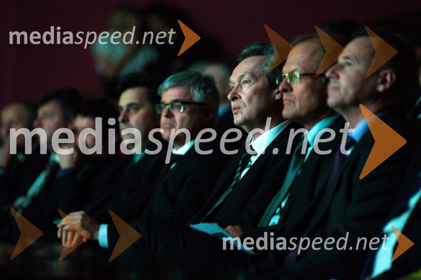  Samo Hribar Milič, generalni direktor GZS;  Marjan  Mačkošek, direktor Štore Steel in predsednik GZS;  Janez  Škrabec, direktor Riko d.o.o., predsednik Slovensko-ruskega poslovnega sveta, predsednik Lions kluba Ljubljana Iliria48. podelitev nagrad Gospodarske zbornice Slovenije