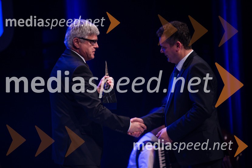  Samo Hribar Milič, generalni direktor GZS;  Alen  Šinko, KOVIS proizvodna družba48. podelitev nagrad Gospodarske zbornice Slovenije