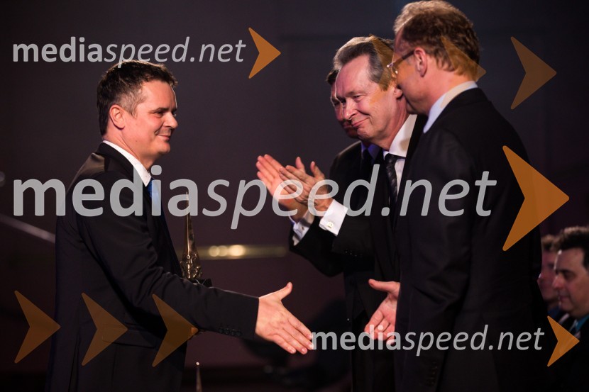  Alen  Šinko, KOVIS proizvodna družba;  ... ;  Janez  Škrabec, direktor Riko d.o.o., predsednik Slovensko-ruskega poslovnega sveta, predsednik Lions kluba Ljubljana Iliria48. podelitev nagrad Gospodarske zbornice Slovenije