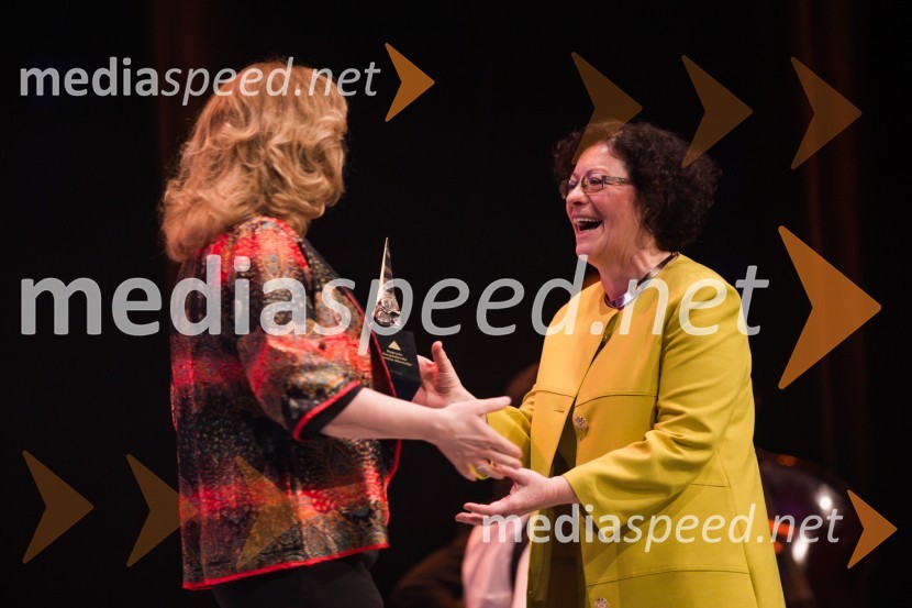  Mojca  Blaževič;  Sonja  Šinigoj, direktorica SAOP d.o.o.48. podelitev nagrad Gospodarske zbornice Slovenije