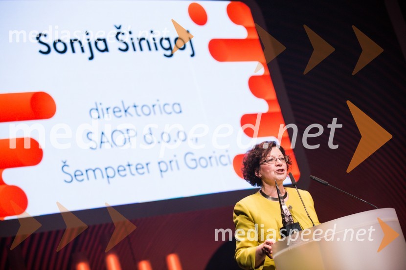  Sonja  Šinigoj, direktorica SAOP d.o.o.48. podelitev nagrad Gospodarske zbornice Slovenije
