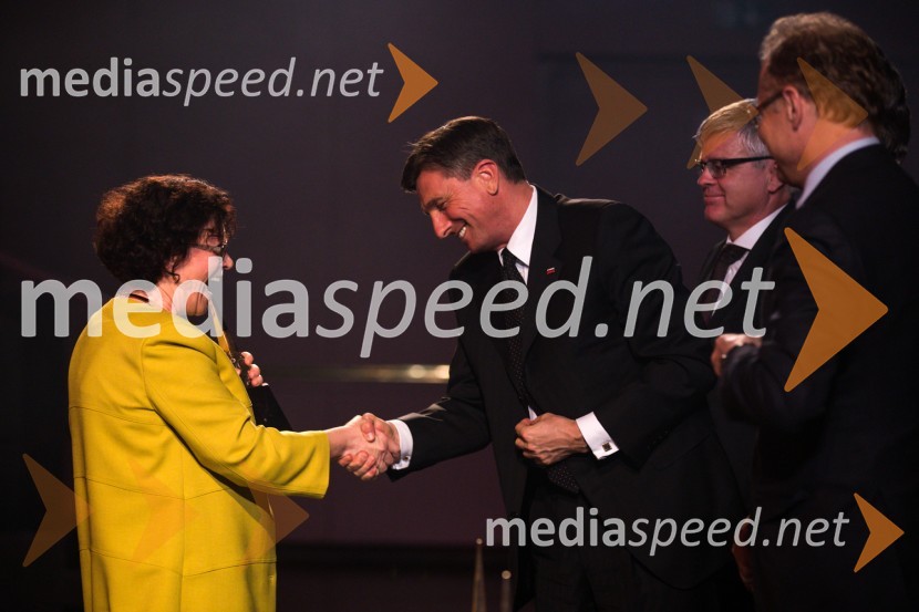  Sonja  Šinigoj, direktorica SAOP d.o.o.;  Borut Pahor, predsednik Republike Slovenije48. podelitev nagrad Gospodarske zbornice Slovenije