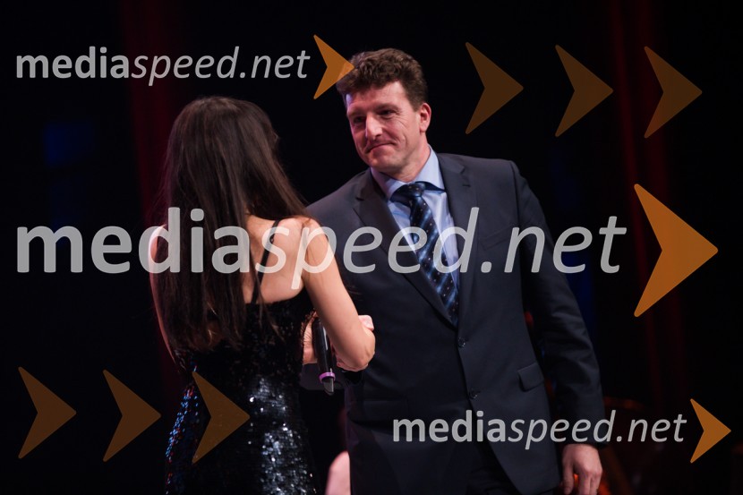  Tina Gorenjak, igralka;  Andrej  Poklič, GKN Driveline Slovenija48. podelitev nagrad Gospodarske zbornice Slovenije