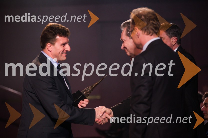  Andrej  Poklič, GKN Driveline Slovenija;  Marjan  Mačkošek, direktor Štore Steel in predsednik GZS;  Janez  Škrabec, direktor Riko d.o.o., predsednik Slovensko-ruskega poslovnega sveta, predsednik Lions kluba Ljubljana Iliria48. podelitev nagrad Gospodarske zbornice Slovenije