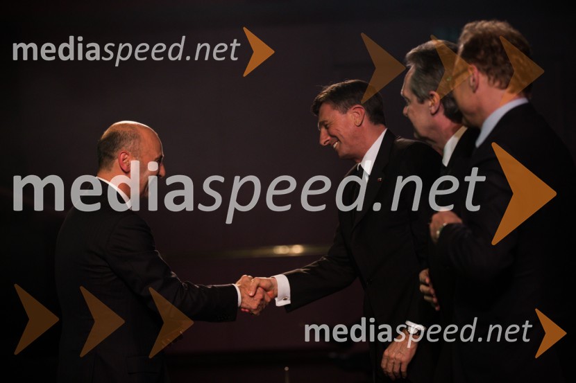  Marjan  Batagelj, predsednik upravnega odbora, Postojnska jama;  Borut Pahor, predsednik Republike Slovenije48. podelitev nagrad Gospodarske zbornice Slovenije