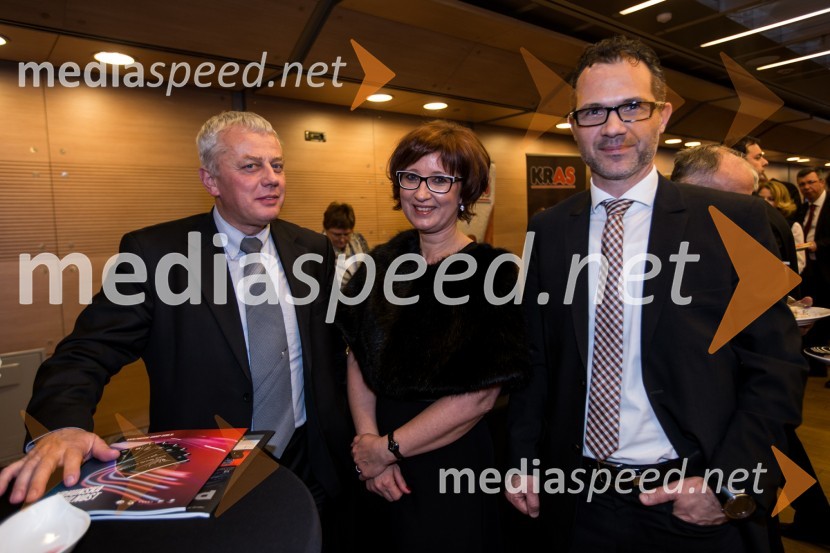  Gorazd  Bende, direktor Zavoda poslovno proizvodna cona Tezno;  ... ;  Tadej Gosak, predsednik uprave Paloma d.d.48. podelitev nagrad Gospodarske zbornice Slovenije