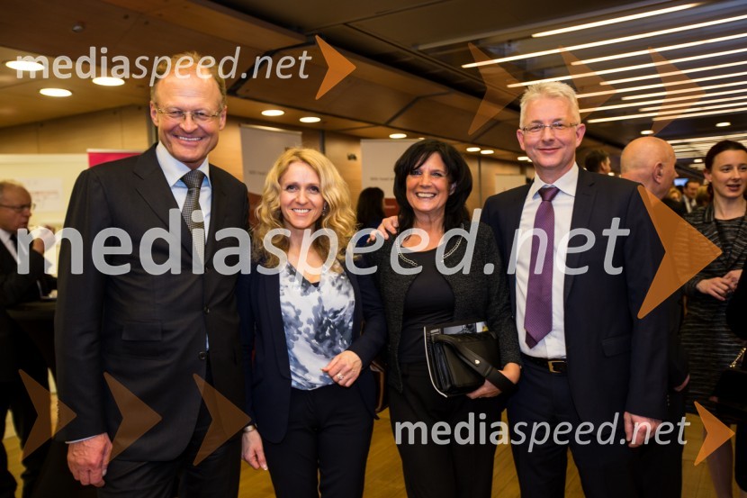  Janez  Škrabec, direktor Riko d.o.o., predsednik Slovensko-ruskega poslovnega sveta, predsednik Lions kluba Ljubljana Iliria;  ... ;  ... ;  ... 48. podelitev nagrad Gospodarske zbornice Slovenije