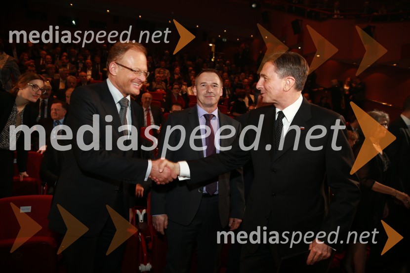  Janez  Škrabec, direktor Riko d.o.o., predsednik Slovensko-ruskega poslovnega sveta, predsednik Lions kluba Ljubljana Iliria;  Borut  Triplat, OMCO Feniks Slovenija;  Borut Pahor, predsednik Republike Slovenije48. podelitev nagrad Gospodarske zbornice Slovenije