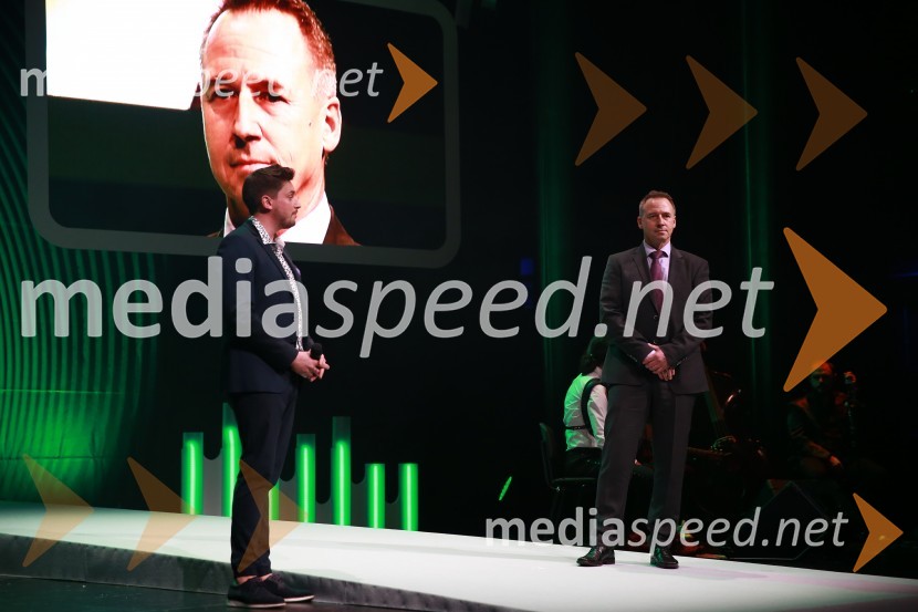  Tin Vodopivec, stand up komik;  Borut  Triplat, OMCO Feniks Slovenija48. podelitev nagrad Gospodarske zbornice Slovenije