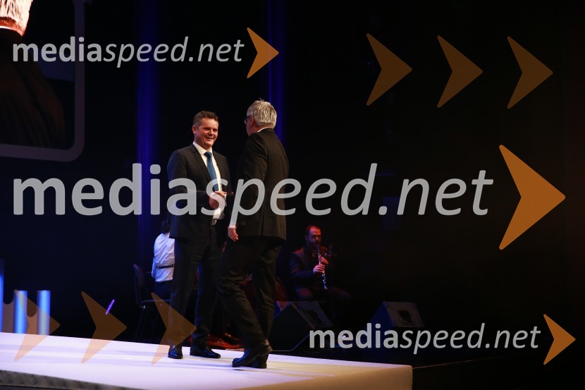  Alen  Šinko, KOVIS proizvodna družba;  Samo Hribar Milič, generalni direktor GZS48. podelitev nagrad Gospodarske zbornice Slovenije