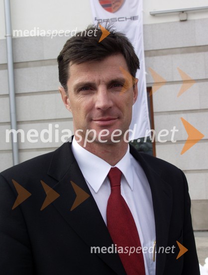 Jernej Dragoš, vodja znamke Porsche pri podjetju Porsche Slovenija d.o.o.Jernej Dragoš, vodja znamke Porsche pri podjetju Porsche Slovenija d.o.o.