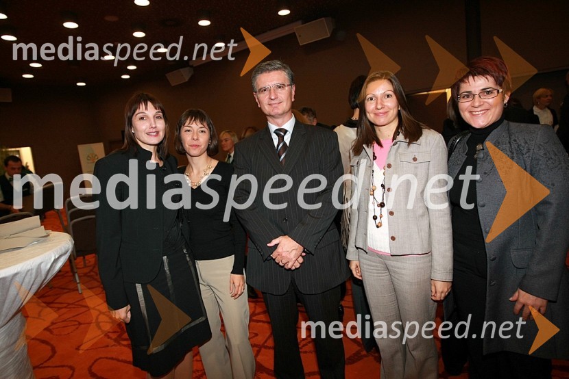 Uršula Menih Dokl, Vesna Petkovšek, podpredsednica PRSS, Franjo Bobinac, predsednik uprave Gorenje d.d., Urška Rant in Greta Kokot Rajkovič11.SKOJ (Slovenska konferenca o odnosih z javnostmi) 2007, 2.dan
