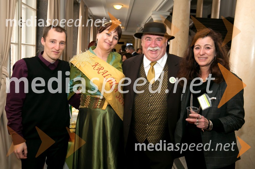  ... ;  Marinka Vesel , 3. kraljica suhe robe;  ... ;  Tjaša Gruenfeld, direktorica, Teca d.o.o.Zlati kamen 2016, podelitev priznanj