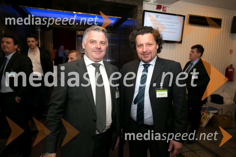  Rupert Gole, župan, Občina Šentrupert; mag. Hinko Šolinc, direktor, Eko skladZlati kamen 2016, podelitev priznanj