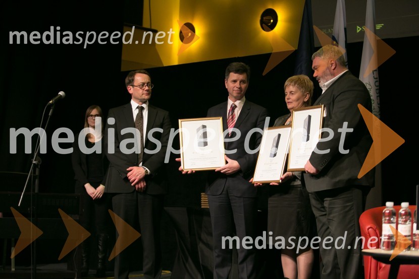 mag. Klemen Potisek, državni sekretar, Ministrstvo za infrastrukturo ;  Dejan Crnek, podžupan, Mestna občina Ljubljana, Lista Zorana Jankovića, predsednik športnega društva Narodni dom;  Mojca Čemas Stjepanovič, županja občine Črnomlje;  Toni Dragar, župan, občina DomžaleZlati kamen 2016, podelitev priznanj