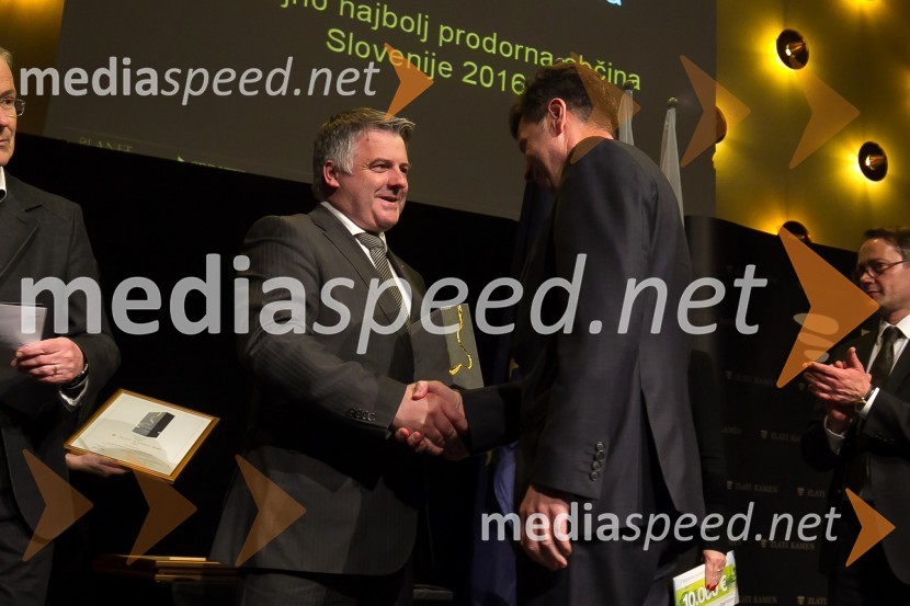  Rupert Gole, župan, Občina Šentrupert;  Dejan Crnek, podžupan, Mestna občina Ljubljana, Lista Zorana Jankovića, predsednik športnega društva Narodni domZlati kamen 2016, podelitev priznanj