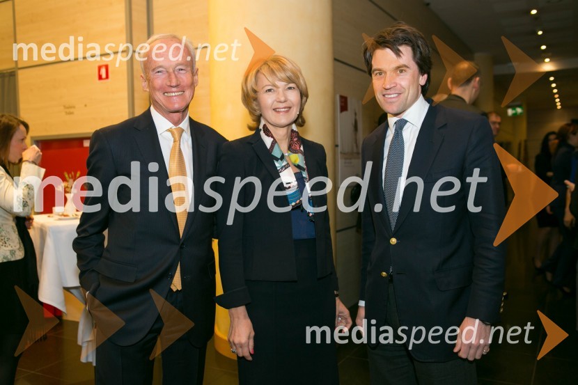  Janez  Pergar, prokurist NP Consulting;  Nevenka Črešnar Pergar, lastnica in direktorica podjetja NP Consulting;  ... AmCham Poslovni zajtrk in AmCham Fokus: korporativno upravljanje državnih in zasebnih družb