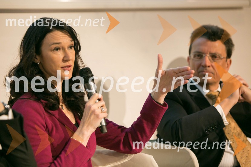  Anja Strojin Štampar, članice uprave SDHAmCham Poslovni zajtrk in AmCham Fokus: korporativno upravljanje državnih in zasebnih družb