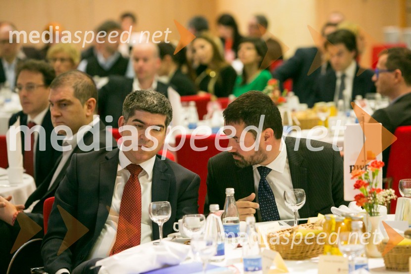  Matej Runjak, direktor, poslovno prestrukturiranje, PwC (PricewaterhouseCoopers) d.o.o.;  Janko Medja, nekdanji predsednik uprave NLB d.d.AmCham Poslovni zajtrk in AmCham Fokus: korporativno upravljanje državnih in zasebnih družb