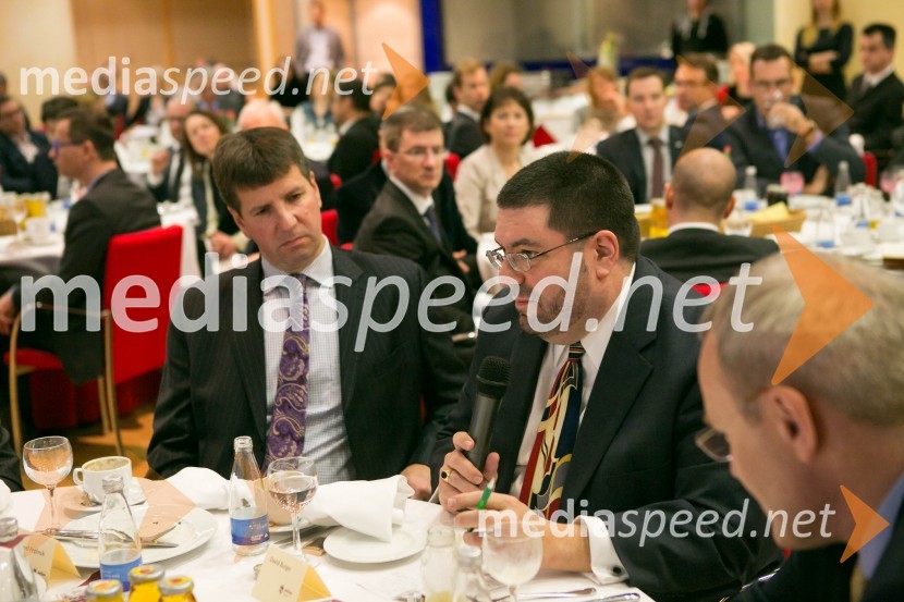  David Burger, namestnik veleposlanika ZDAAmCham Poslovni zajtrk in AmCham Fokus: korporativno upravljanje državnih in zasebnih družb