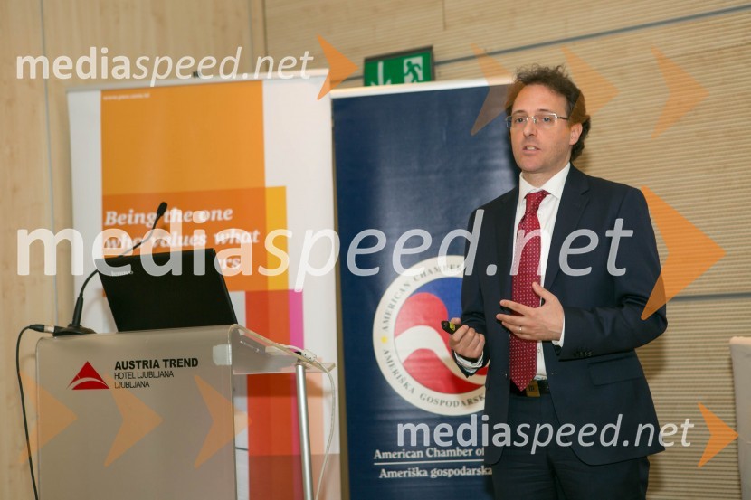 AmCham Poslovni zajtrk in AmCham Fokus: korporativno upravljanje državnih in zasebnih družb